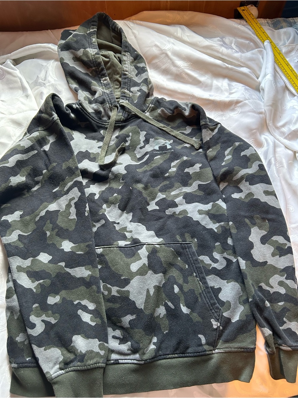 Under Armour Men's Camo Hooded Sweatshirt in Olive Gray Black
